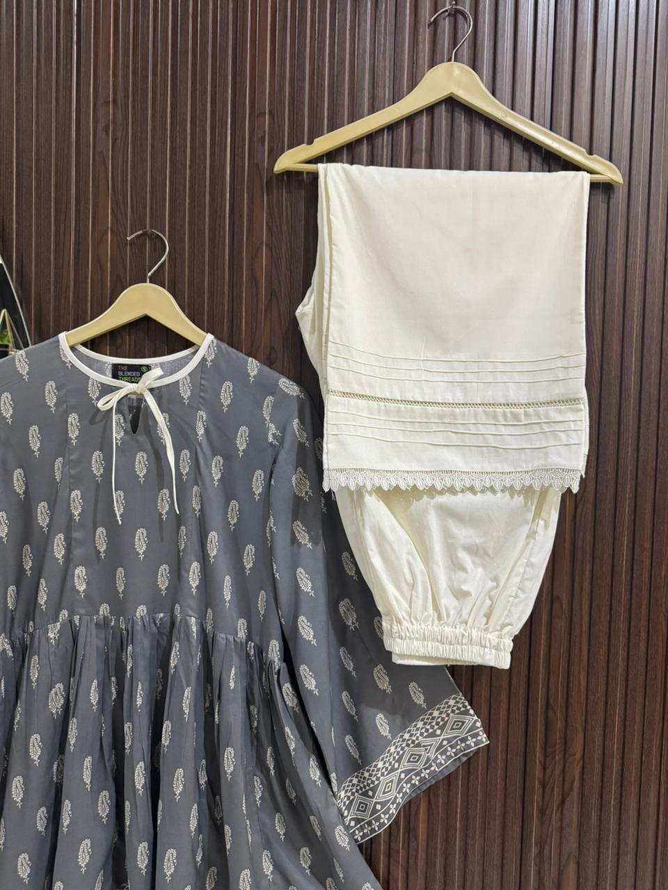 Printed Lawn Tops with Cotton Flapper – Stylish Summer Outfit for Women